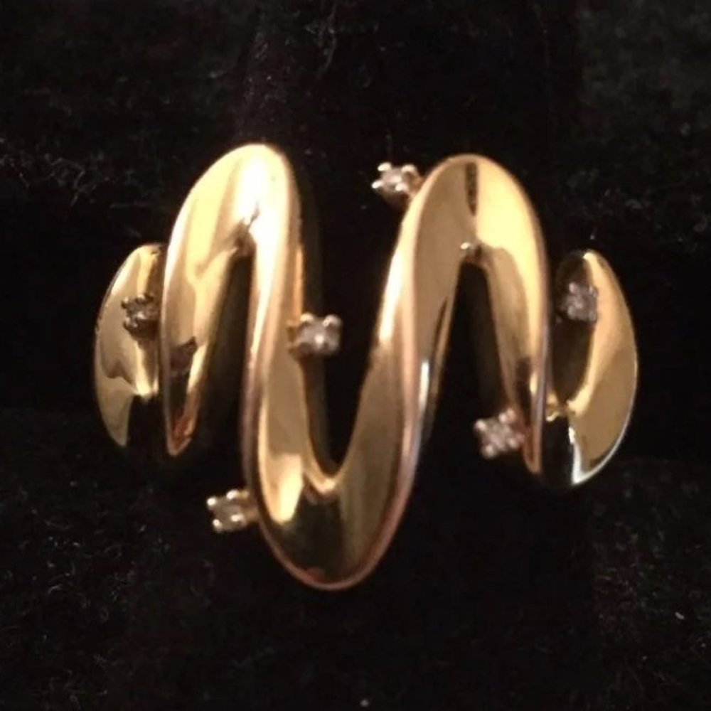 🎈14kt GOLD CASTED DIAMOND ACCENT RING🎈